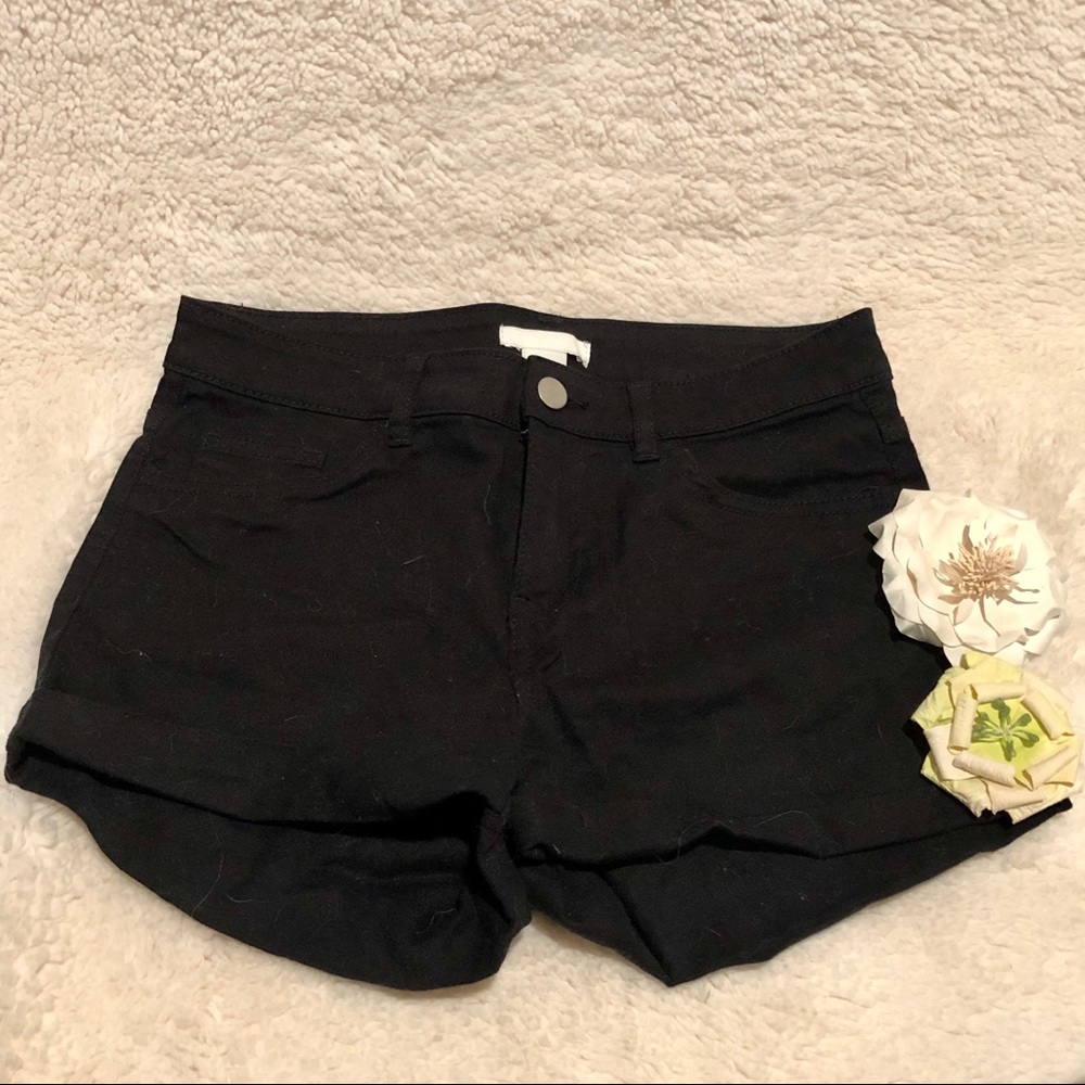 High wasted black denim shorts